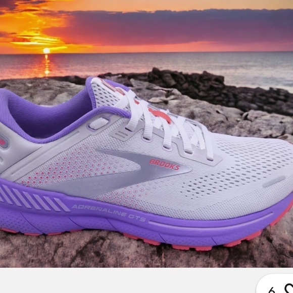 Brooks Running Fitness Adrenaline GTS 22 Sneakers  White Coral Purple Size 8